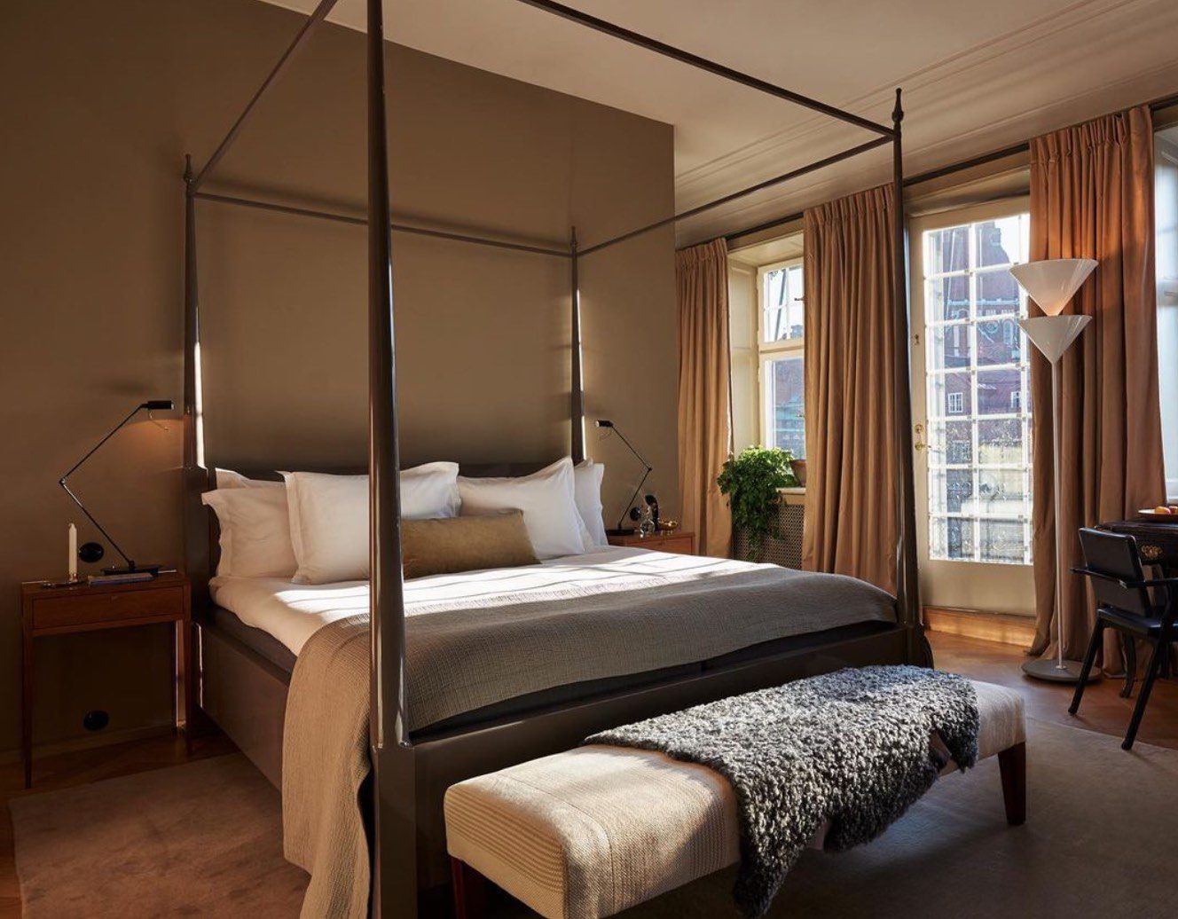 Ett Hem, Stockholm Exeter International