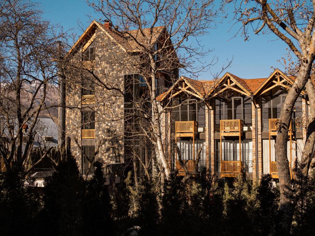 dilijani tun hotel