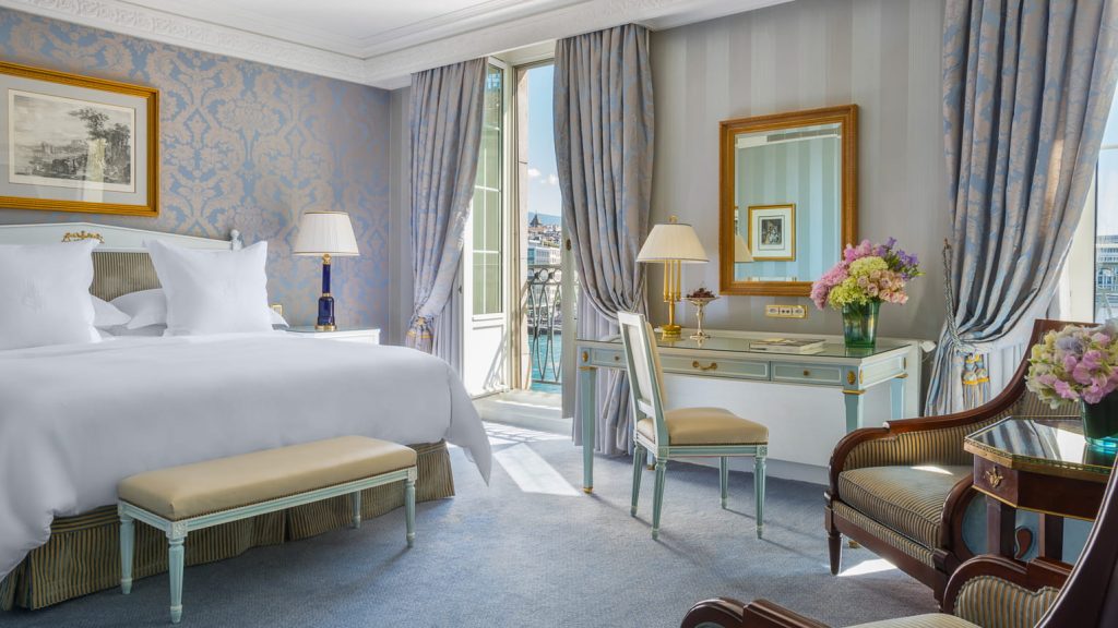 Hotel Des Bergues Room