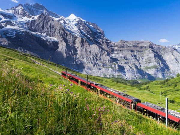 train to Jungfrau Switzerland